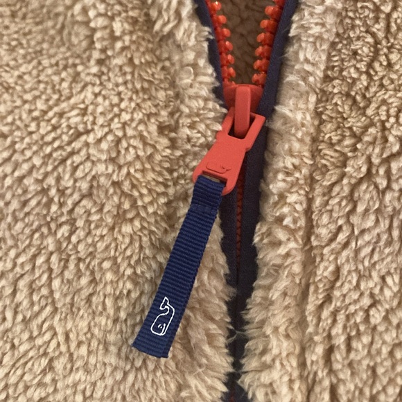 Kids Tan Fleece Vest NWT! Vineyard Vines size medium - Picture 2 of 6